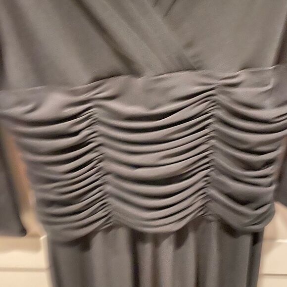 Black Dress. Size 16. - Picture 5 of 5